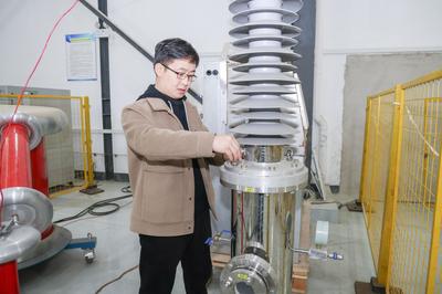 在科研一線挑大梁，武漢這些“90后”電力科研人員正當(dāng)時